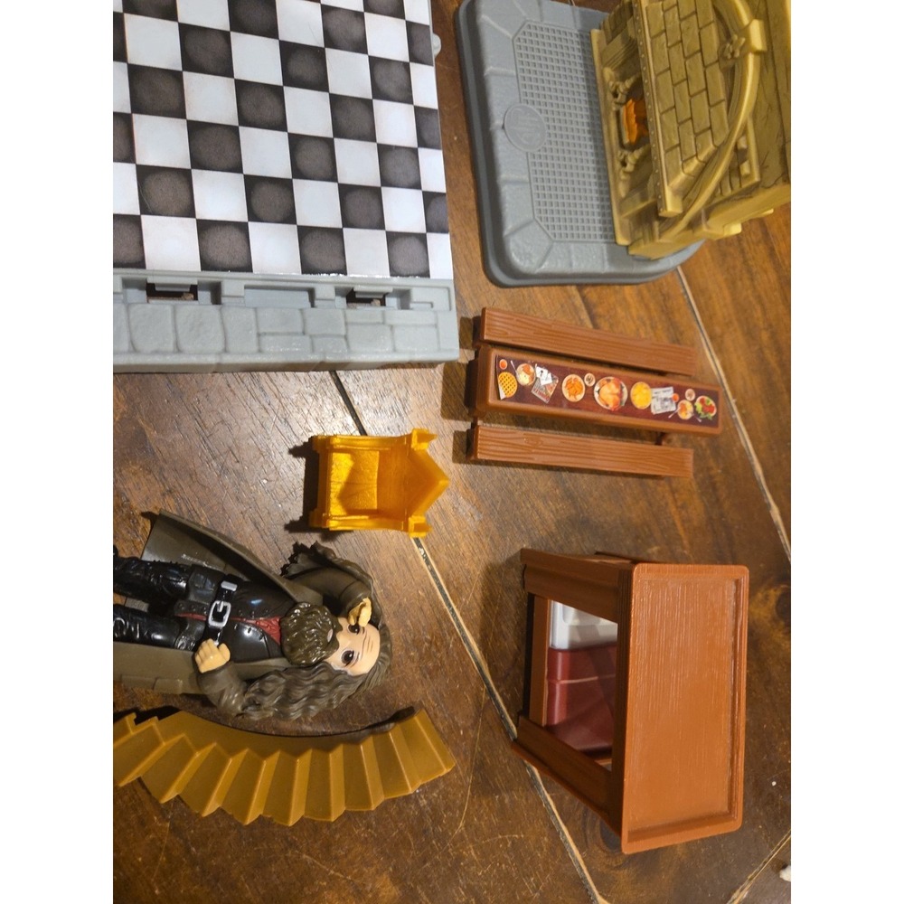 Wizarding‎ World of Harry Potter Hogwarts Castle Replacement Parts Lot & Figure - Picture 2 of 5
